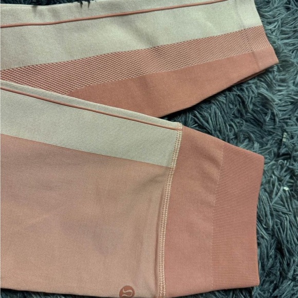 Lululemon Ebb To Train Leggins - Picture 3 of 3